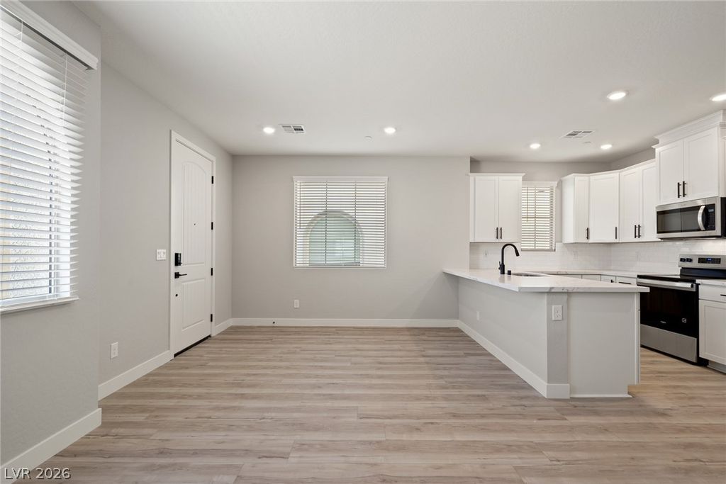 8340 Weidler Street, Las Vegas, NV 89166 — photo 3