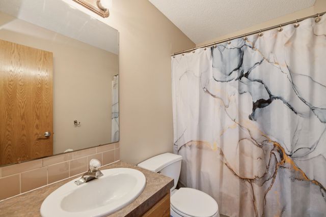 2510 S Cooper St, Wichita, KS 67210