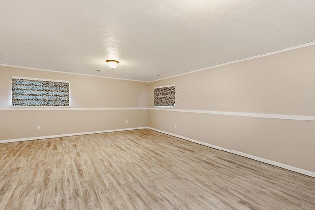 2510 S Cooper St, Wichita, KS 67210
