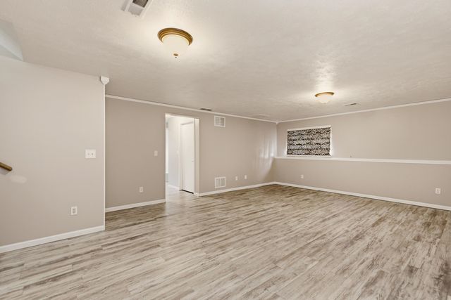 2510 S Cooper St, Wichita, KS 67210