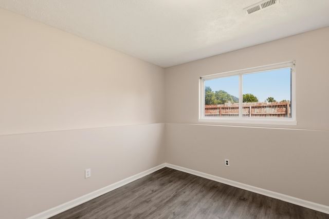 2510 S Cooper St, Wichita, KS 67210
