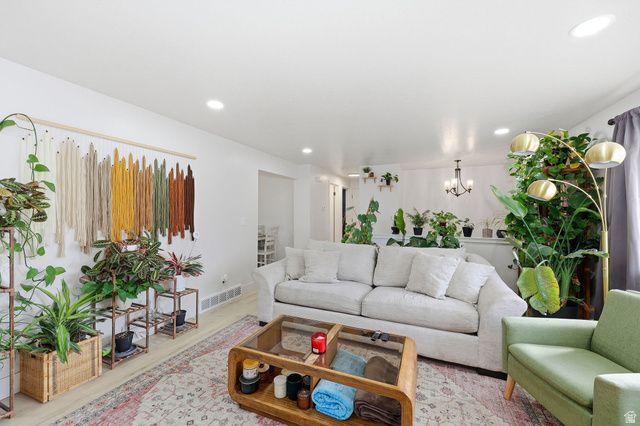 846 W 2600 N, Clinton, UT 84015