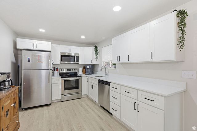 846 W 2600 N, Clinton, UT 84015