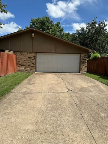 2833 Emberwood Drive, Garland, TX 75043