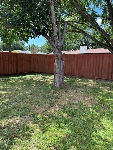 2833 Emberwood Drive, Garland, TX 75043