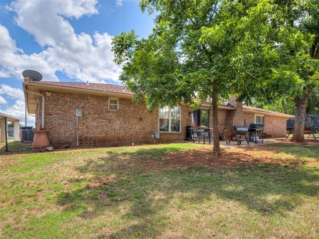 7329 Crown Point Road, Oklahoma City, OK 73132