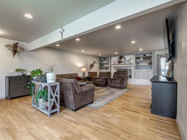 7329 Crown Point Road, Oklahoma City, OK 73132