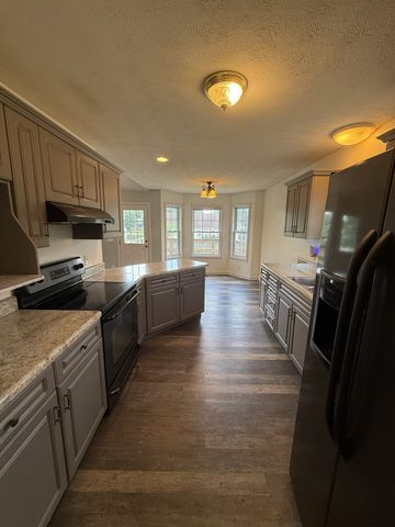 2017 Smith Cir, Greenbrier, TN 37073