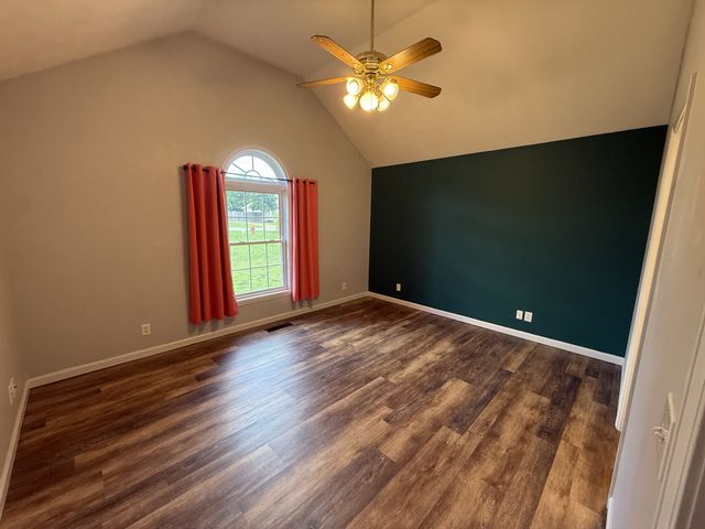 2017 Smith Cir, Greenbrier, TN 37073
