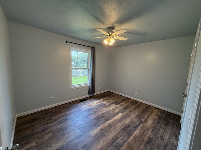 2017 Smith Cir, Greenbrier, TN 37073