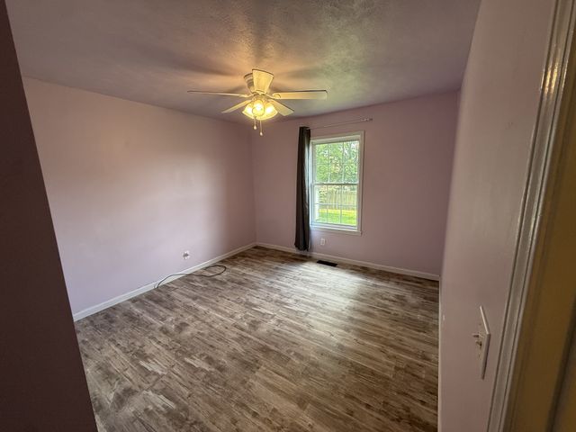 2017 Smith Cir, Greenbrier, TN 37073