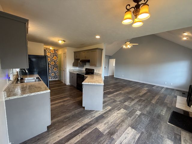 2017 Smith Cir, Greenbrier, TN 37073