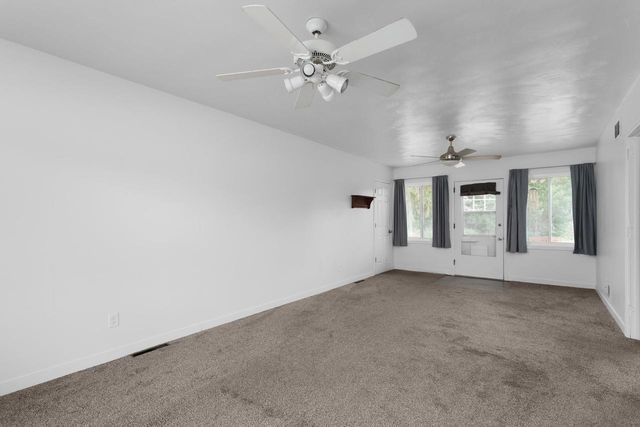 478 N Arch Street, Janesville, WI 53548