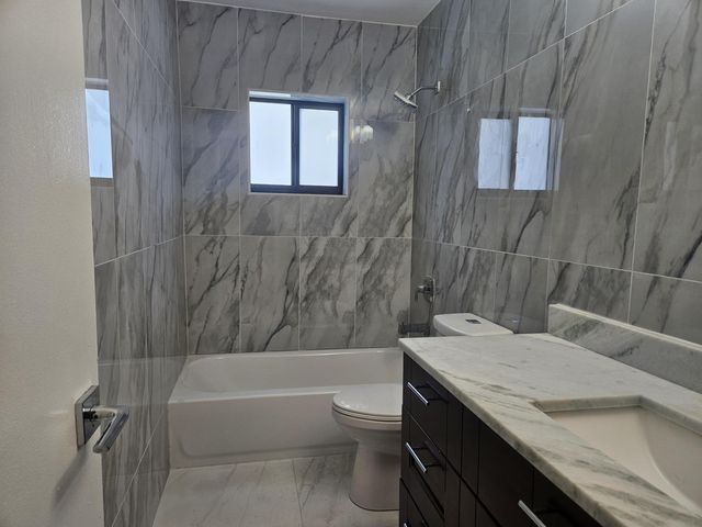 7910 NW 70th Court, Tamarac, FL 33321