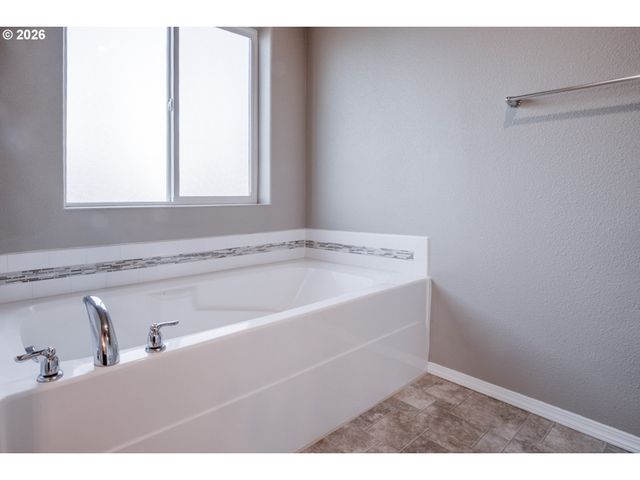 2952 SHELBY Way, Eugene, OR 97404