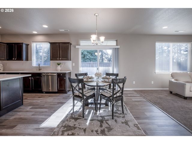 2952 SHELBY Way, Eugene, OR 97404
