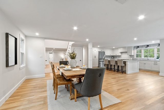 127 Lee Dr, Concord, MA 01742
