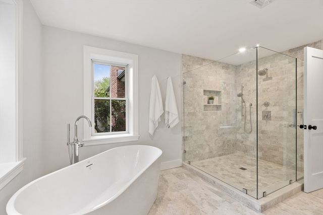 127 Lee Dr, Concord, MA 01742
