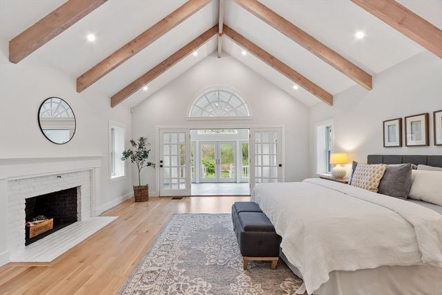 127 Lee Dr, Concord, MA 01742