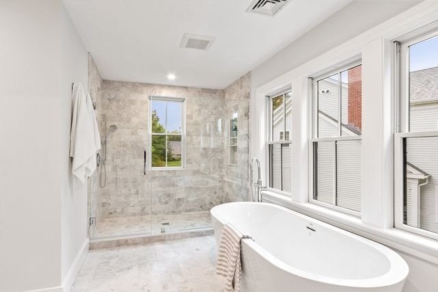127 Lee Dr, Concord, MA 01742