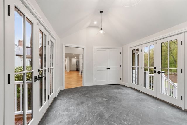 127 Lee Dr, Concord, MA 01742