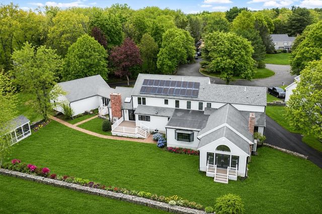 127 Lee Dr, Concord, MA 01742