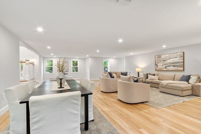 127 Lee Dr, Concord, MA 01742