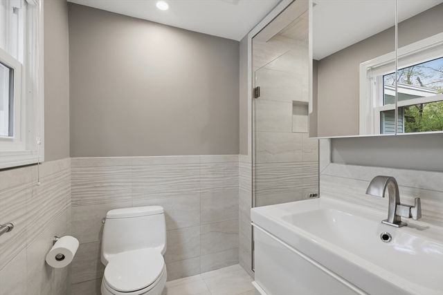 27 Clearview Drive, Framingham, MA 01701