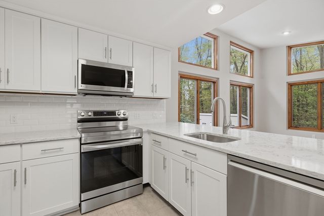 27 Clearview Drive, Framingham, MA 01701