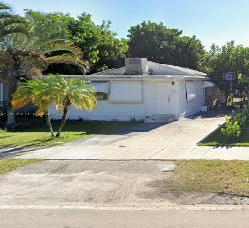 2322 Taft Street, Hollywood, FL 33020