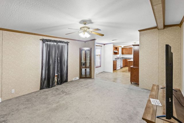 1111 S JEFFERSON Street, Salem, IL 62881