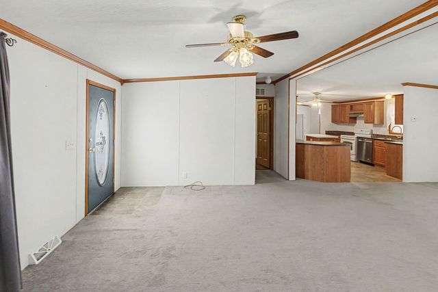 1111 S JEFFERSON Street, Salem, IL 62881