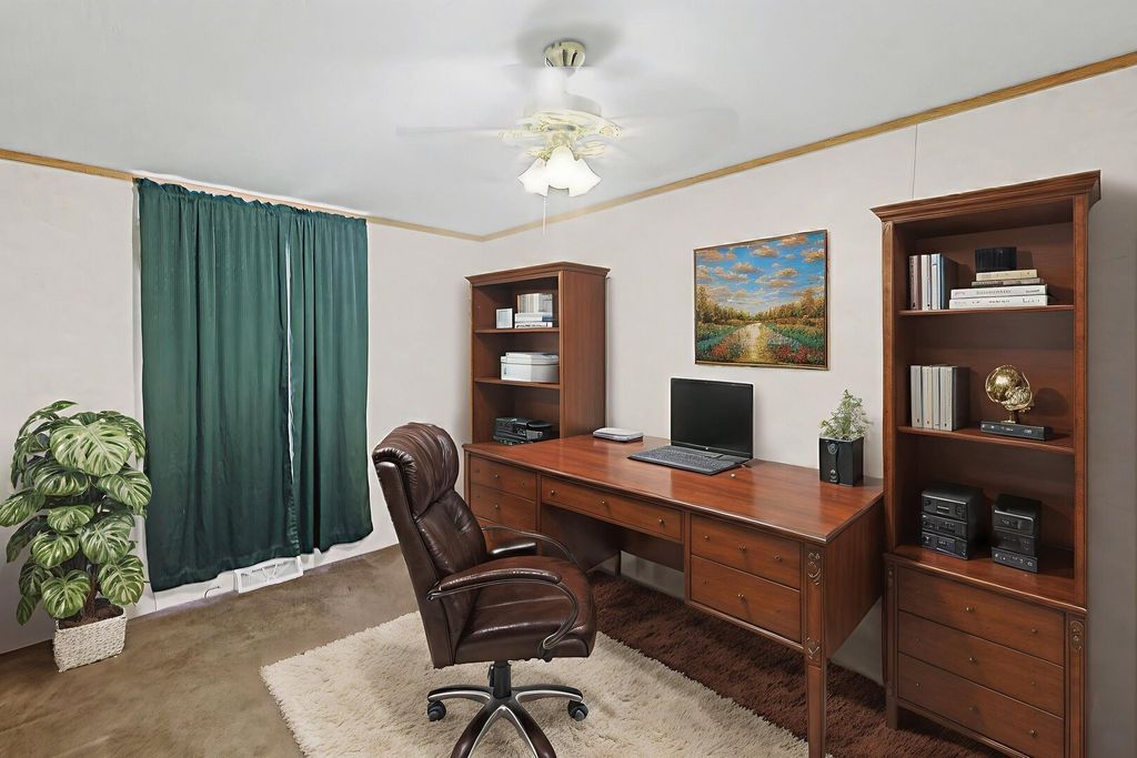 Image 20 of property listing at 1111 S JEFFERSON Street, Salem, IL 62881