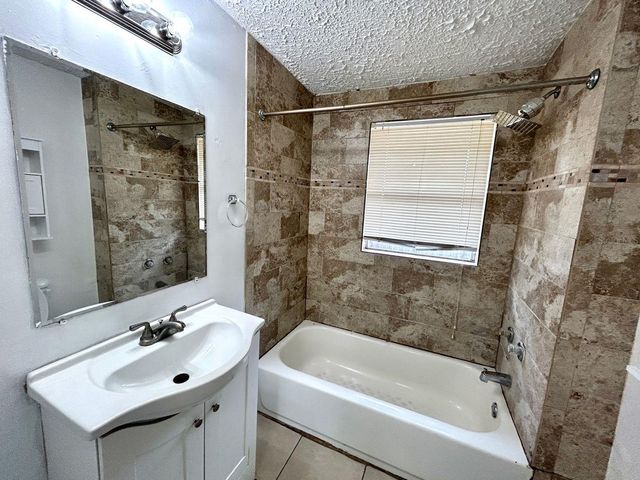 2308 E 15TH AVENUE, Tampa, FL 33605