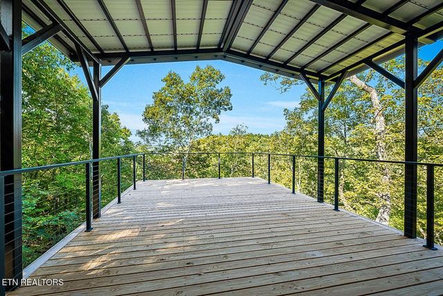 551 Soft Ridge Rd, Celina, TN 38551