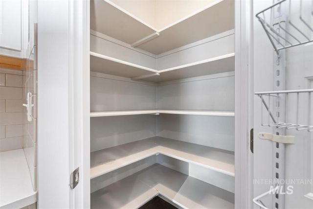 5900 S Sturgeon Way, Boise, ID 83709