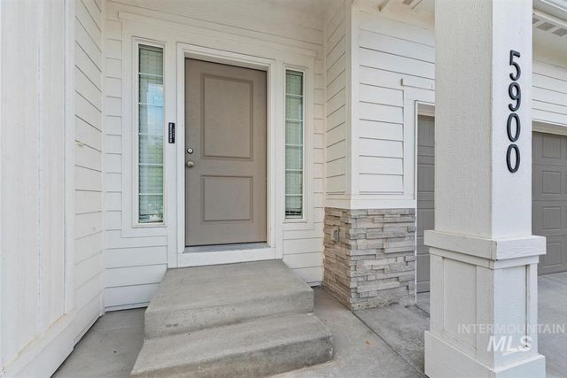 5900 S Sturgeon Way, Boise, ID 83709