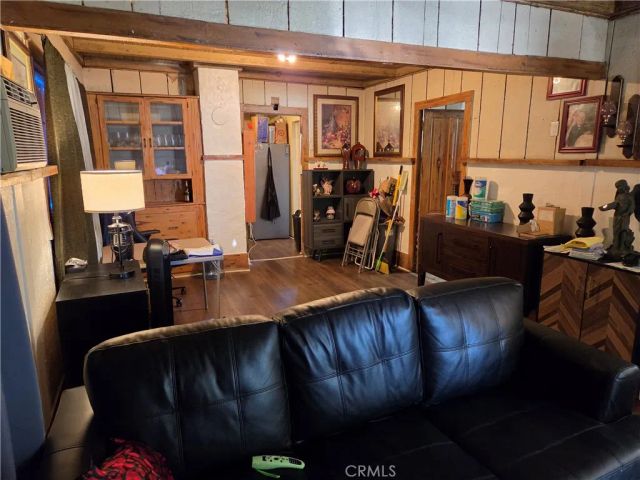1580 E 45th Street, Los Angeles, CA 90011