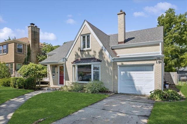 1646 Portsmouth Avenue, Westchester, IL 60154