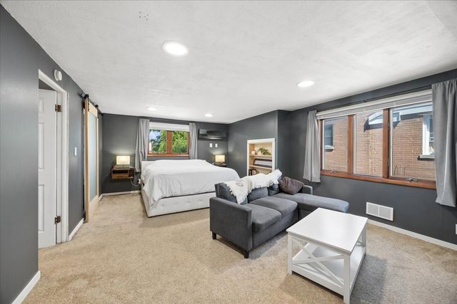 1646 Portsmouth Avenue, Westchester, IL 60154