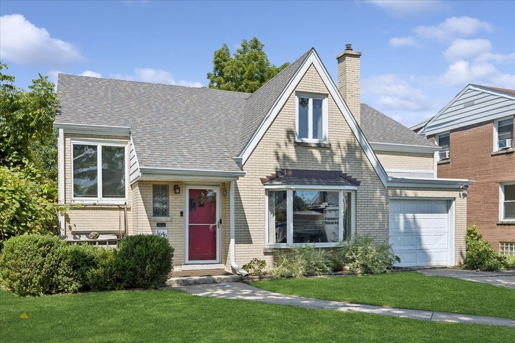 1646 Portsmouth Avenue, Westchester, IL 60154