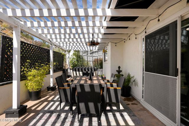 989 Calle Pinata, Thousand Oaks, CA 91360