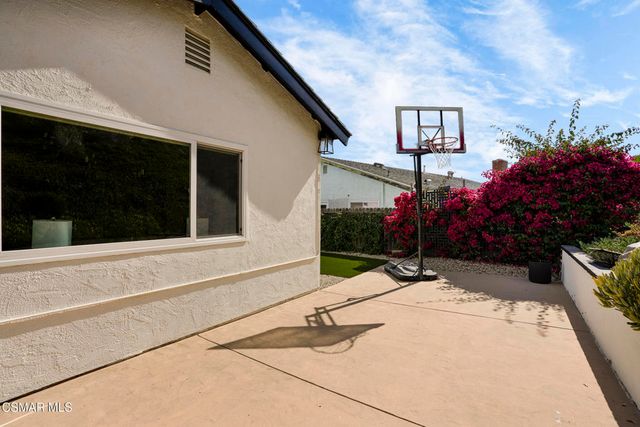 989 Calle Pinata, Thousand Oaks, CA 91360