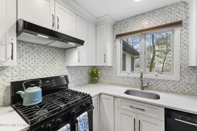 164 W 3rd Street, Howell, NJ 07731