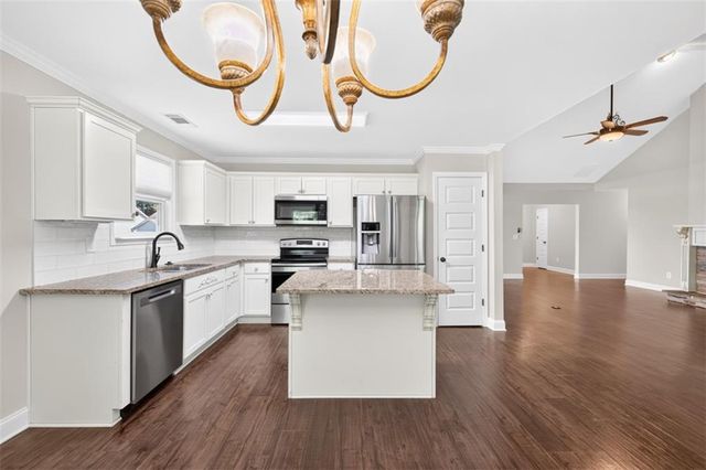 1239 Oak Springs Way, Statham, GA 30666
