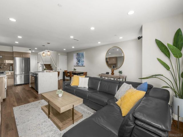 3030 Jarvis St 2, San Diego, CA 92106