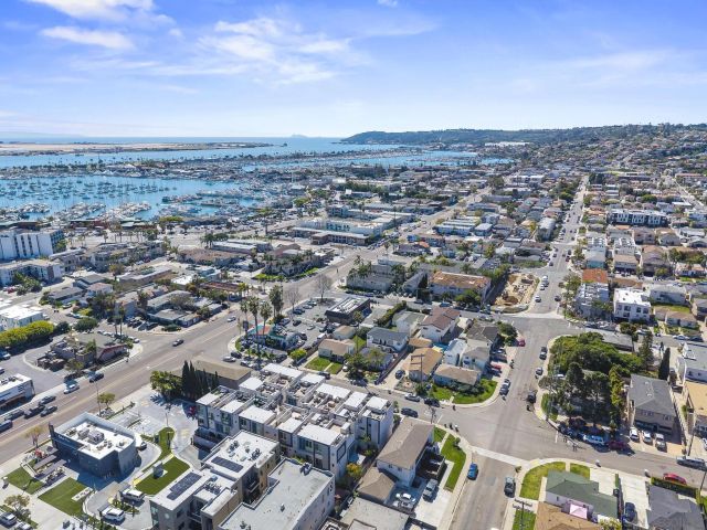 3030 Jarvis St 2, San Diego, CA 92106