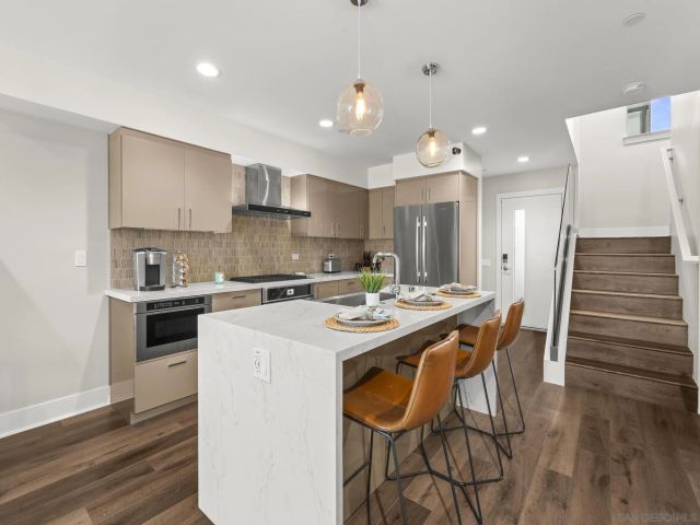 3030 Jarvis St 2, San Diego, CA 92106