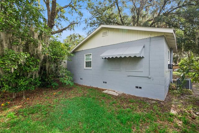 335 E WALTS AVENUE, Deland, FL 32724