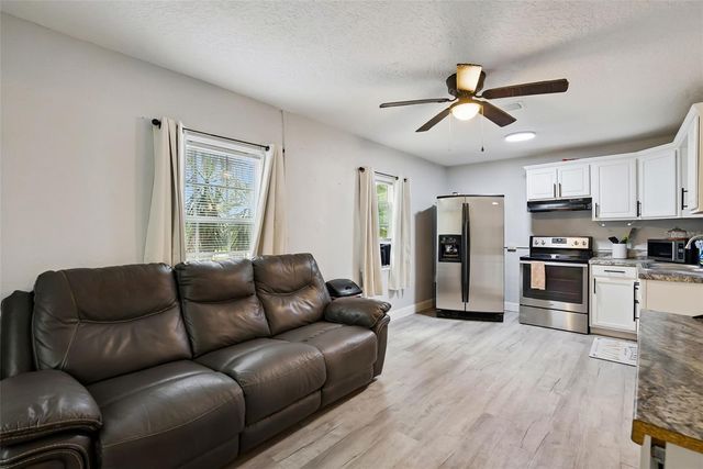 335 E WALTS AVENUE, Deland, FL 32724